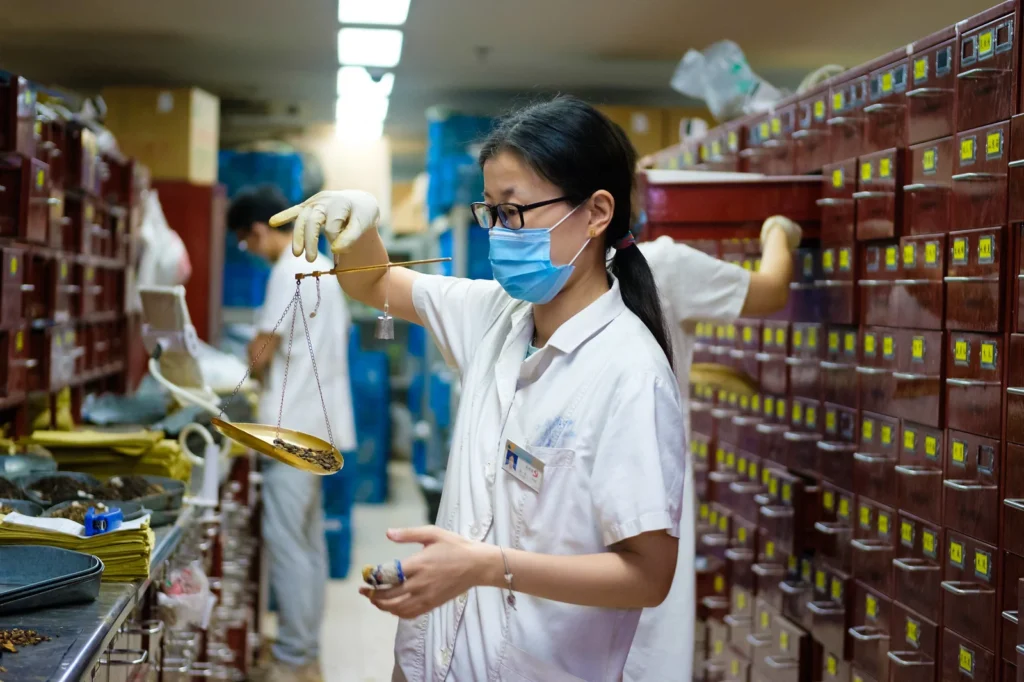 China to improve traditional Chinese medicine workforce